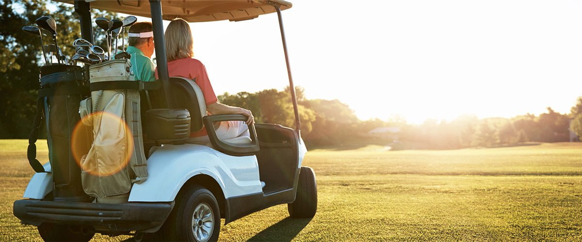 Battery-for-golf-cart-application-in-the-golf-field.jpg